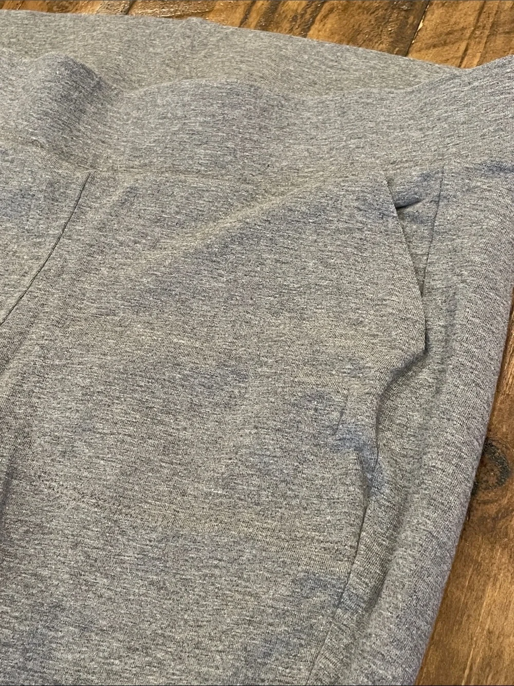 torrid Heather Gray Capri Pocket Leggings D24